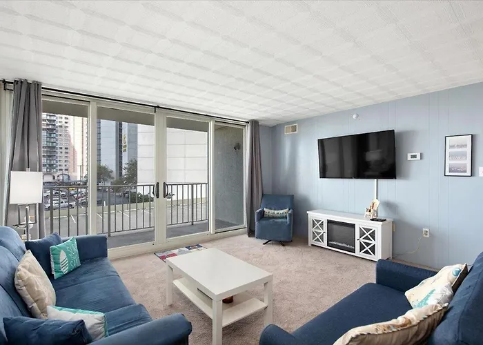Ferienhaus Fantastic 2 Bedroom In Quay With Ocean Views & Indoor And Outdoor Pools!