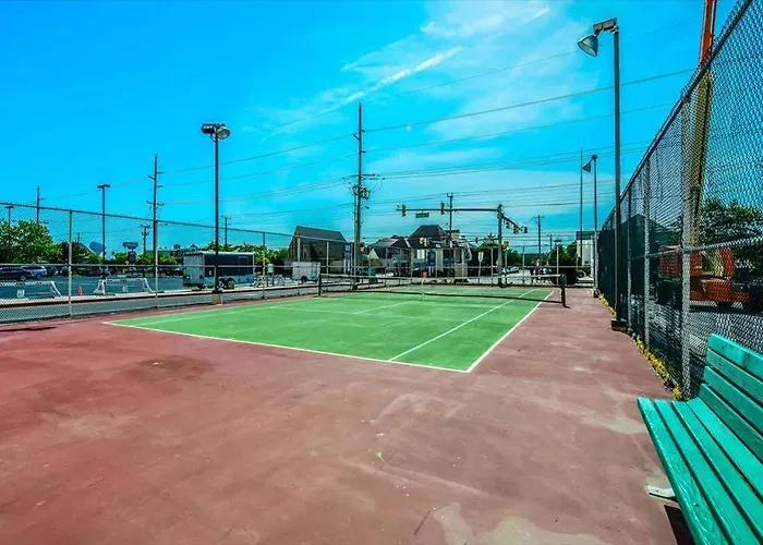 Fantastic 2 Bedroom In Quay With Ocean Views & Indoor And Outdoor Pools! *