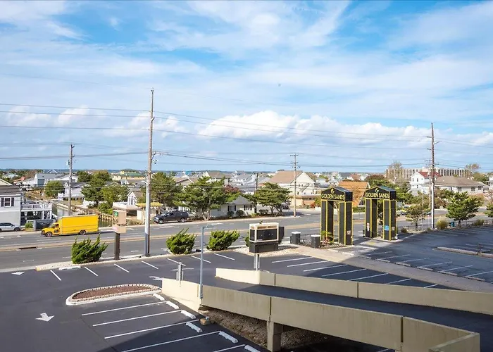 Fantastic 2 Bedroom In Quay With Ocean Views & Indoor And Outdoor Pools! *