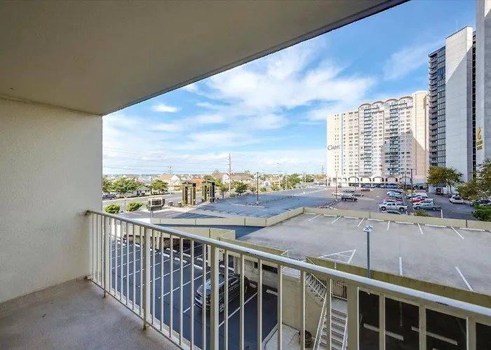 Ferienhaus Fantastic 2 Bedroom In Quay With Ocean Views & Indoor And Outdoor Pools! *